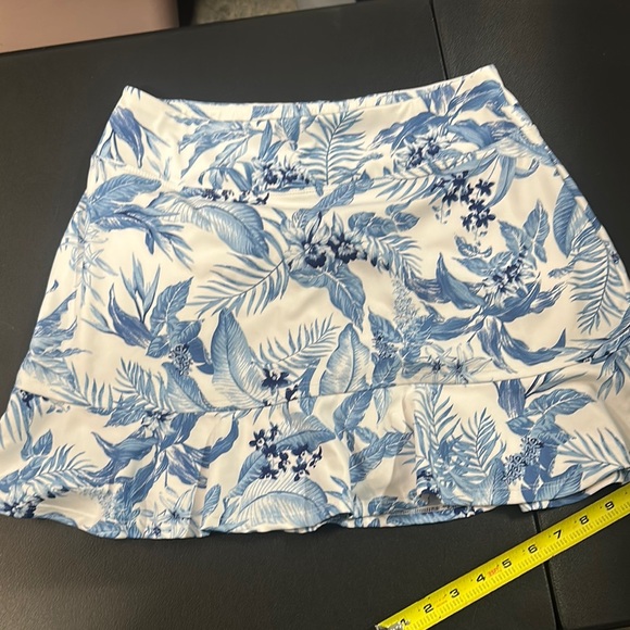 Tommy Bahama Blue and White Floral Mini Skirt - Picture 1 of 6
